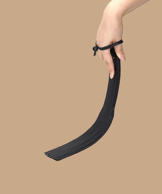 Liebe Seele Dark Secret Leren Split Tawse Paddle – Zwart