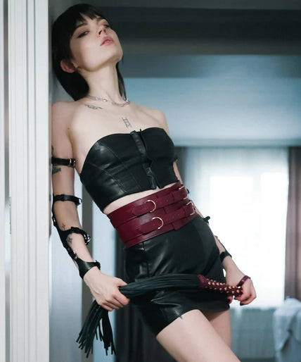 Liebe Seele Heavy Leather Flogger with Studded Handle – Wine Red Liebe Seele Heavy Leather Flogger with Studded Handle – Wine Red