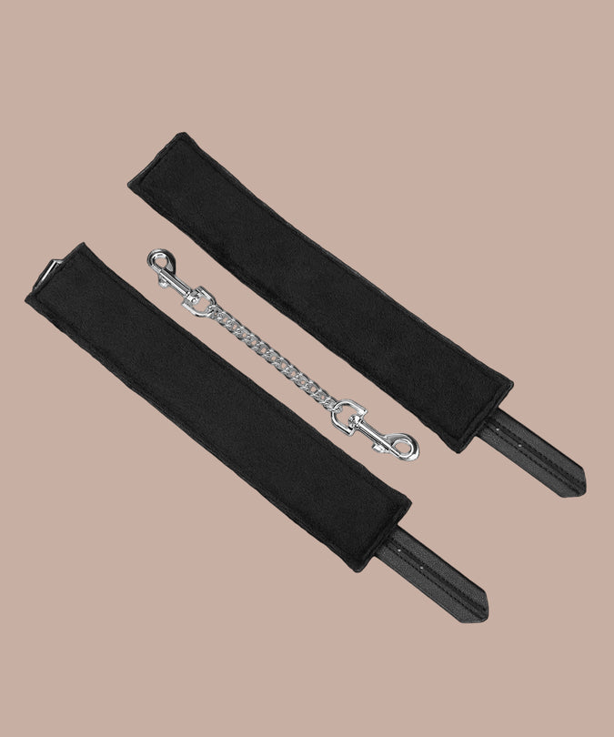 Liebe Seele Bond Leather Ankle Cuffs – Black