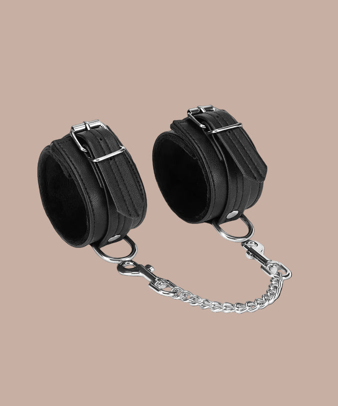 Liebe Seele Bond Leather Ankle Cuffs – Black