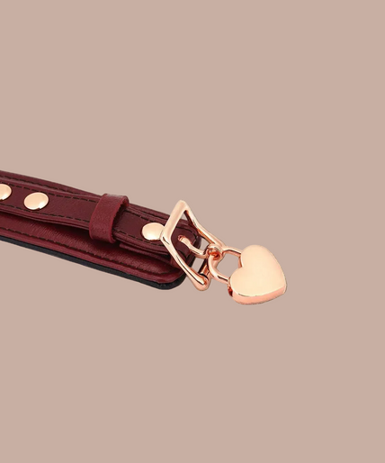 Liebe Seele Luxe Lederen Halsband met Riem en Slot – Bordeauxrood Liebe Seele Luxe Lederen Halsband met Riem en Slot – Bordeauxrood