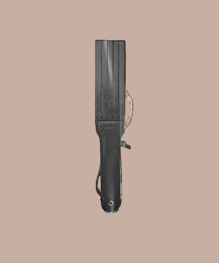 Liebe Seele Dark Secret Leren Split Tawse Paddle – Zwart Liebe Seele Dark Secret Leren Split Tawse Paddle – Zwart