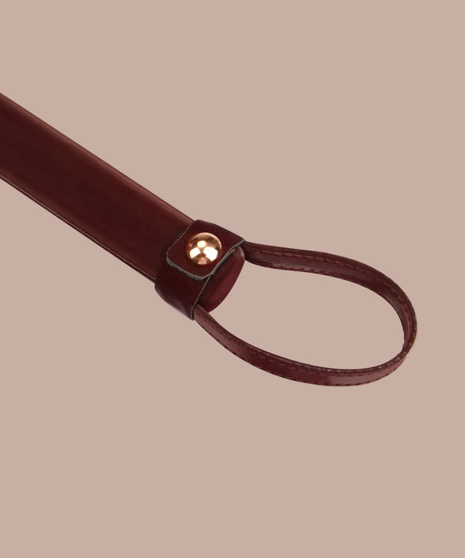 Liebe Seele Vegan Flogger – Metallic Schaduw Donkerrood