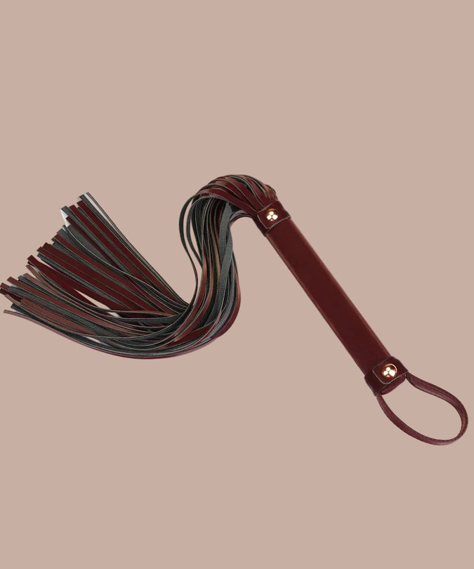 Liebe Seele Vegan Flogger – Metallic Schaduw Donkerrood