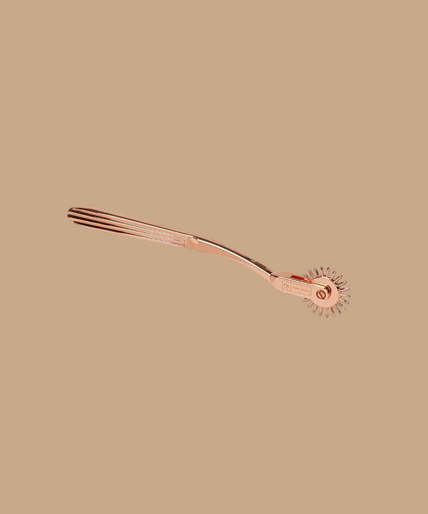 Liebe Seele X-Rose Single Row Wartenberg Pinwheel — Rose Gold Liebe Seele X-Rose Single Row Wartenberg Pinwheel — Rose Gold