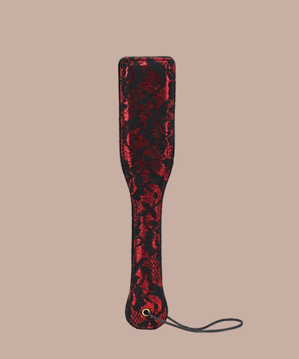 Liebe Seele kant- en fluwelen spankpaddle – Victoriaanse tuin donkerrood Liebe Seele kant- en fluwelen spankpaddle – Victoriaanse tuin donkerrood