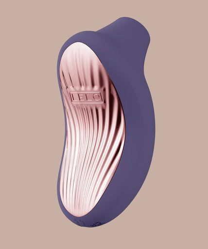 LELO – SONA 3 Cruise Sonic Klitoris-Massager – Pflaume - von Pleasurements LELO – SONA 3 Cruise Sonic Klitoris-Massager – Pflaume - von Pleasurements