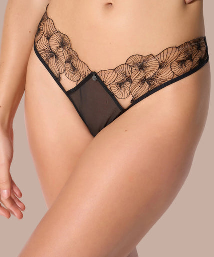 Atelier Amour – Menu Plaisir Tanga Zwart Atelier Amour – Menu Plaisir Tanga Zwart