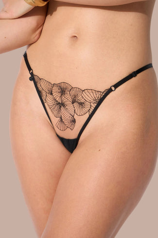 Atelier Amour – Menu Plaisir String Black Atelier Amour – Menu Plaisir String Black