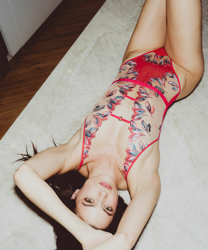 Atelier Amour Oiseau de Paradis Bodysuit - Kers Atelier Amour Oiseau de Paradis Bodysuit - Kers