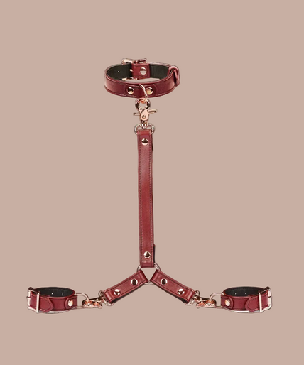 Liebe Seele Lederen Halsband en Polsboeien Set – Wijnrood Liebe Seele Lederen Halsband en Polsboeien Set – Wijnrood