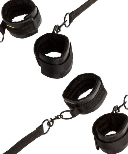 CALEXOTICS - BOUNDLESS RED RESTRAINT CALEXOTICS - BOUNDLESS RED RESTRAINT