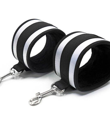 OHMAMA FETISH - GREY WRIST CUFFS OHMAMA FETISH - GREY WRIST CUFFS