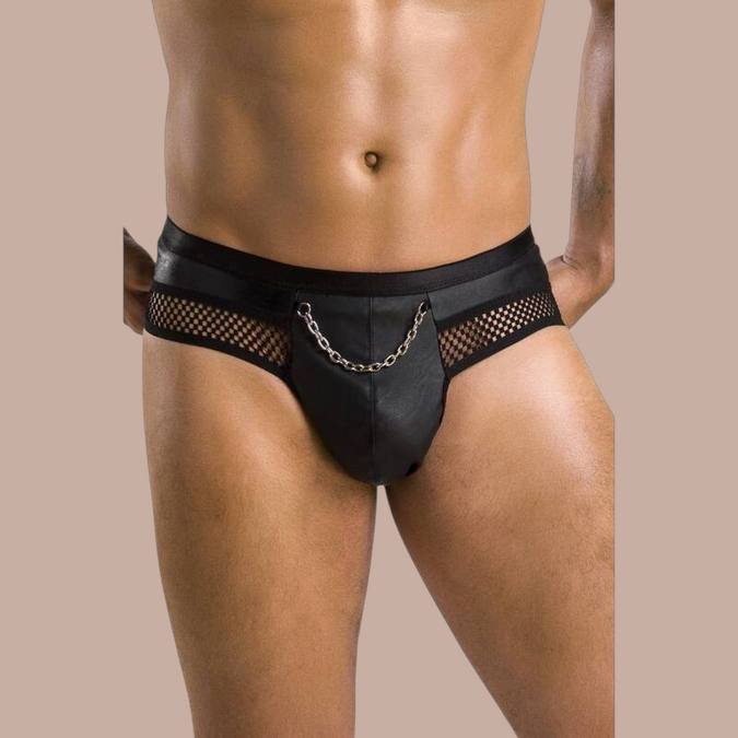 Pleasurements Passion 030 zwarte herenslip met open ontwerp, netstof details en decoratieve zilverkleurige ketting.