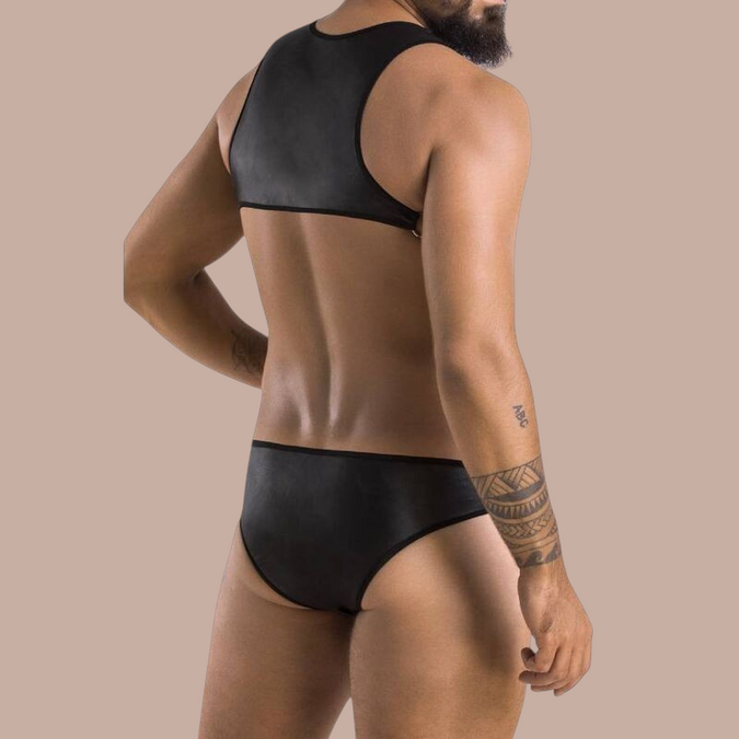 Pleasurements Passion 056 Body Adam zwarte heren bodysuit met open rug en sportief ontwerp