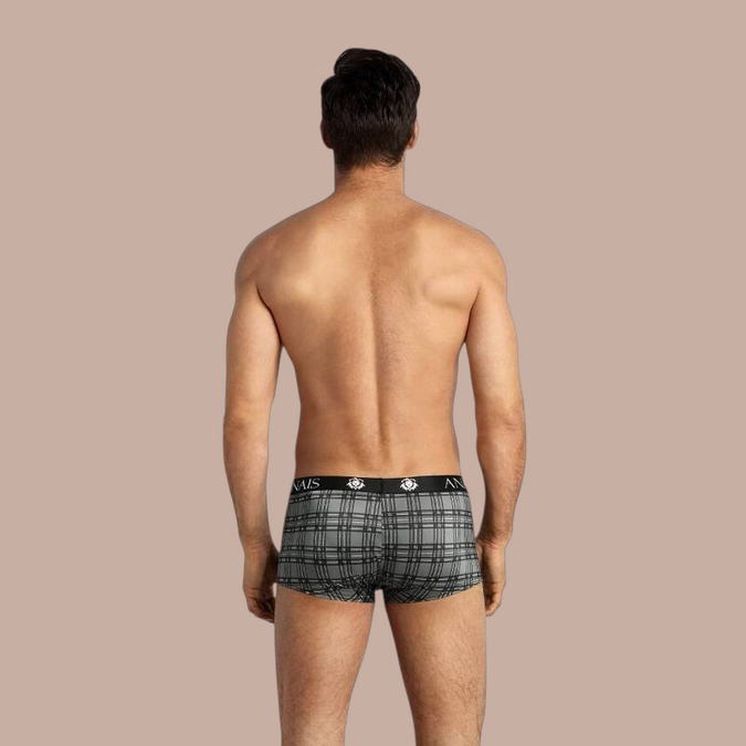 Pleasurements Anais Men Balance boxer met grijs ruitpatroon en zwarte tailleband met logo gezien vanaf de achterkant