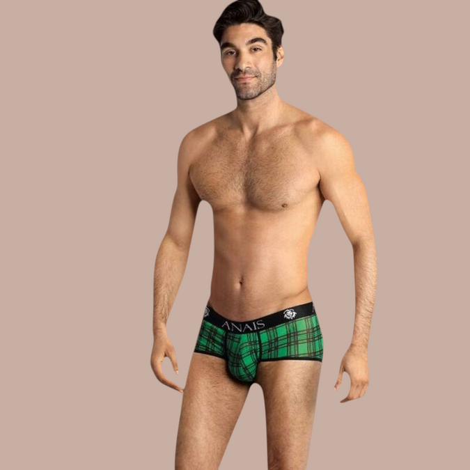 Pleasurements Anais Men Magic Brief in groen met zwart ruitpatroon en elastische tailleband met merklogo
