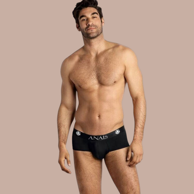 Pleasurements Anais Men petrolkleurige herenslip met elastische tailleband gedragen door een model