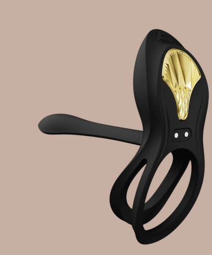 Zalo – Bayek Vibrerende Koppelring Zwart Pleasurements Zalo Bayek zwarte siliconen vibrerende koppelring met gouden Egyptisch geïnspireerd detail