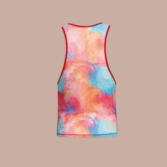 Pleasurements Anais Men Falcon Top met kleurrijk abstract patroon en rode bies, achterkant zichtbaar.