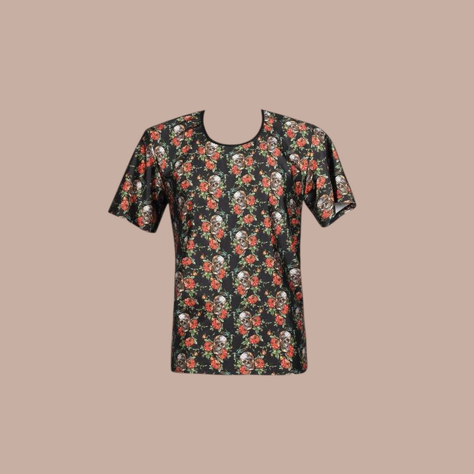 Pleasurements Anais Men Power T-shirt met zwarte ondergrond, schedelprint en rode rozen voor een gedurfde look.