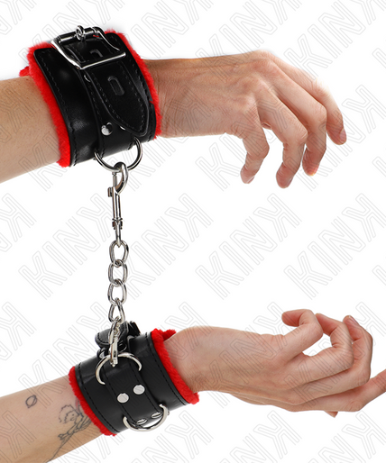 KINK - FUR LINED WRIST RESTRAINTS WITH SQUARE HOLES RED AND BLACK BELT ADJUSTABLE 17-29 CM X 6 CM KINK - FUR LINED WRIST RESTRAINTS WITH SQUARE HOLES RED AND BLACK BELT ADJUSTABLE 17-29 CM X 6 CM