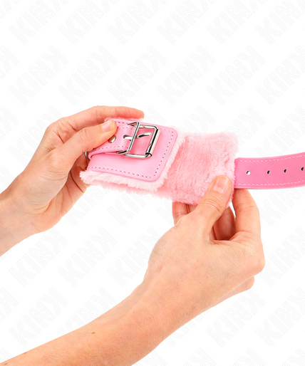 KINK - FUR LINED WRIST RESTRAINTS PINK WITH PINK BELT ADJUSTABLE 17-29 CM X 6 CM KINK - FUR LINED WRIST RESTRAINTS PINK WITH PINK BELT ADJUSTABLE 17-29 CM X 6 CM