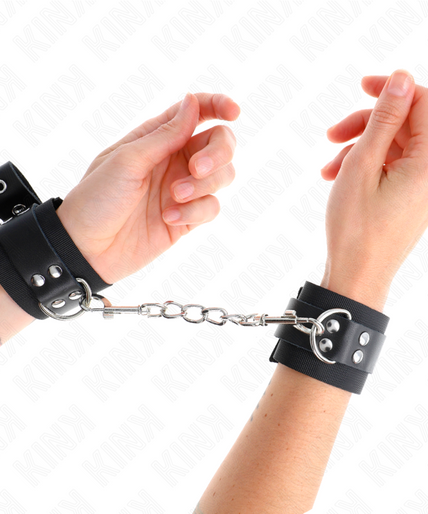 KINK - NYLON WRIST RESTRAINTS BLACK WITH LEATHER BELT BLACK ADJUSTABLE 19-29 CM X 5.1 CM KINK - NYLON WRIST RESTRAINTS BLACK WITH LEATHER BELT BLACK ADJUSTABLE 19-29 CM X 5.1 CM