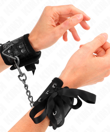 KINK - SCANDAL WRIST RESTRAINTS BLACK LACE DETAILS 24.5 CM X 6.5 CM KINK - SCANDAL WRIST RESTRAINTS BLACK LACE DETAILS 24.5 CM X 6.5 CM
