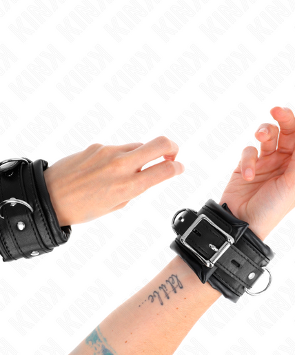 KINK - HEAVY WRIST RESTRAINTS WITH BLACK FUR LINED ADJUSTABLE 20-30 CM X 6 CM KINK - HEAVY WRIST RESTRAINTS WITH BLACK FUR LINED ADJUSTABLE 20-30 CM X 6 CM