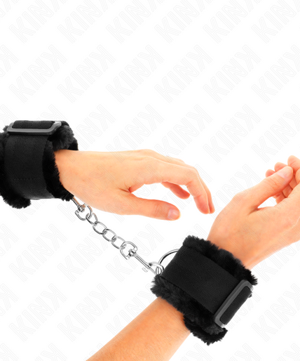 KINK - FURRY LINED WRIST RESTRAINTS BLACK ADJUSTABLE 17-31 CM X 7 CM KINK - FURRY LINED WRIST RESTRAINTS BLACK ADJUSTABLE 17-31 CM X 7 CM