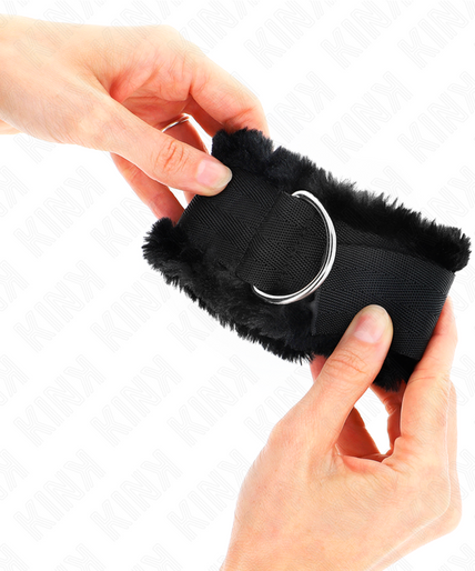 KINK - FURRY LINED WRIST RESTRAINTS BLACK ADJUSTABLE 17-31 CM X 7 CM KINK - FURRY LINED WRIST RESTRAINTS BLACK ADJUSTABLE 17-31 CM X 7 CM