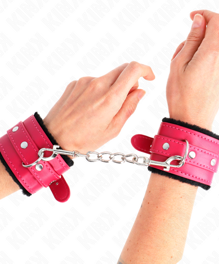 KINK - PREMIUM FUR LINED WRIST RESTRAINTS BLACK WITH RASPBERRY ROSE BELT ADJUSTABLE 17-29 CM X 6 CM KINK - PREMIUM FUR LINED WRIST RESTRAINTS BLACK WITH RASPBERRY ROSE BELT ADJUSTABLE 17-29 CM X 6 CM