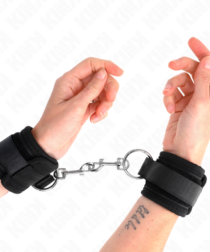 KINK - WRIST RESTRAINTS BLACK ADJUSTABLE 18-35 CM X 6 CM KINK - WRIST RESTRAINTS BLACK ADJUSTABLE 18-35 CM X 6 CM