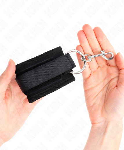 KINK - WRIST RESTRAINTS BLACK ADJUSTABLE 18-35 CM X 6 CM KINK - WRIST RESTRAINTS BLACK ADJUSTABLE 18-35 CM X 6 CM