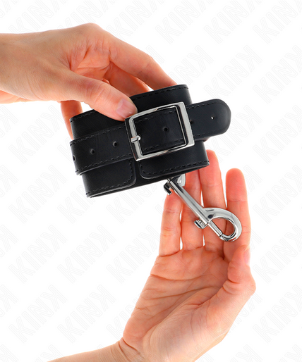 KINK - WRIST RESTRAINTS-SINGLE RIVET ROW BLACK ADJUSTABLE 17-28 CM X 5 CM KINK - WRIST RESTRAINTS-SINGLE RIVET ROW BLACK ADJUSTABLE 17-28 CM X 5 CM