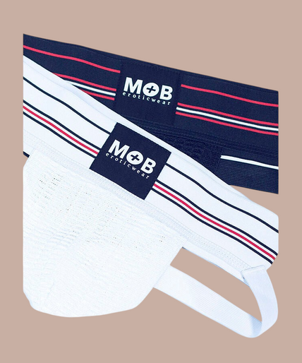Mob – Klassischer Weißer Tanga Größe XL Pleasurements Mob klassieke witte herenstring met gestructureerde stof en elastische tailleband