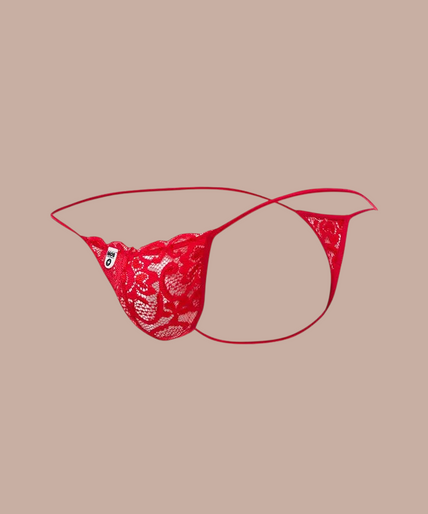 Mob – Roter Spitzenstring Größe S/m Pleasurements Mob rode kanten string gedragen door een man voor een verleidelijke en elegante uitstraling.