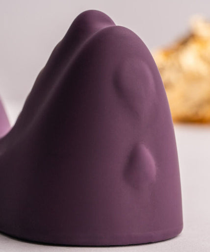 ROCKS- OFF - RUBY GLOW PURPLE SIT-ON VIBRATOR ROCKS- OFF - RUBY GLOW PURPLE SIT-ON VIBRATOR
