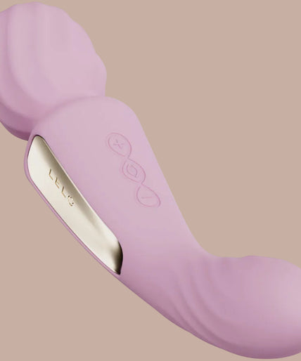LELO – SWITCH WANDA Dubbele Stimulatie Vibrator – Zachtroze LELO – SWITCH WANDA Dubbele Stimulatie Vibrator – Zachtroze