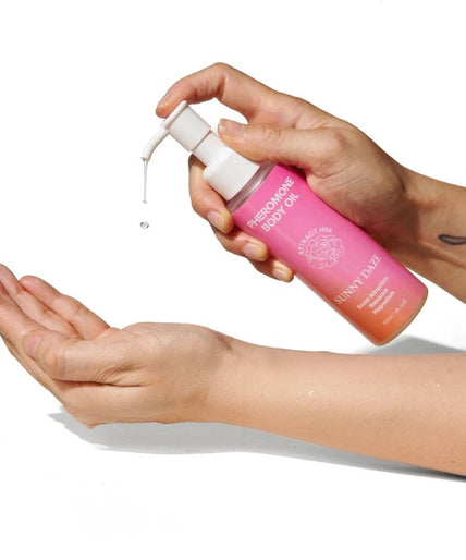 EYE OF LOVE - BLOOM BODY OIL WITH PHEROMONES SUNNY DAZE 120 ML EYE OF LOVE - BLOOM BODY OIL WITH PHEROMONES SUNNY DAZE 120 ML