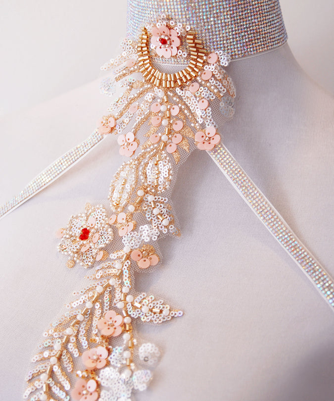 Mondin Alice – Exclusive Neck & Breast Jewelry