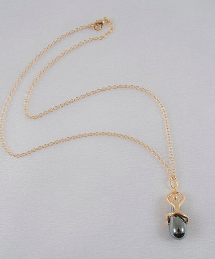 Sylvie Monthulé Secret Passion Hematite Pearl Pendant Gold Sylvie Monthulé Secret Passion Hematite Pearl Pendant Gold