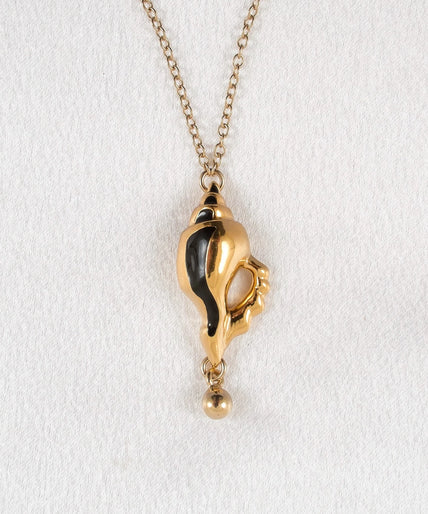 Sylvie Monthulé Secret Passion Gold and Black Shell Pendant Gold Sylvie Monthulé Secret Passion Gold and Black Shell Pendant Gold