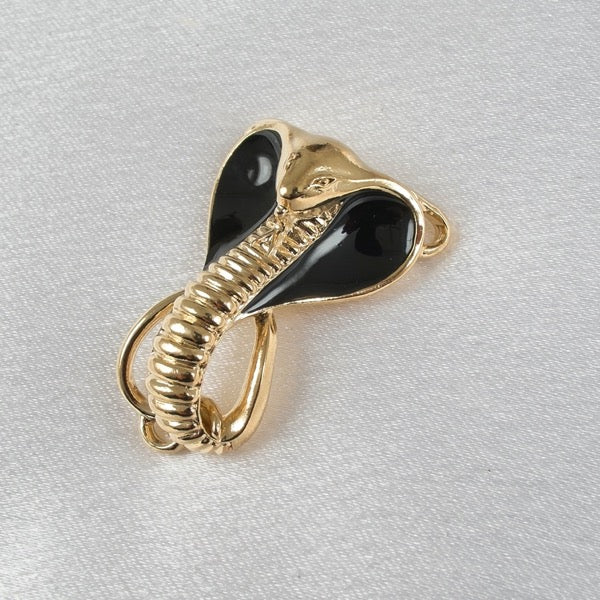 Sylvie Monthulé Breast Sacred Cobra Necklace Design Gold - Pleasurements