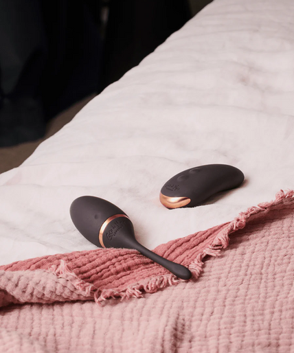 Coco de Mer Pleasure Number 4 The Remote Egg