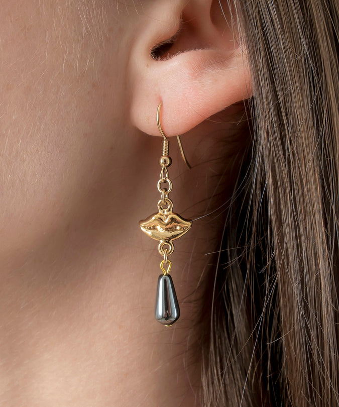 Sylvie Monthulé Lovely Kisses Design Earrings Gold