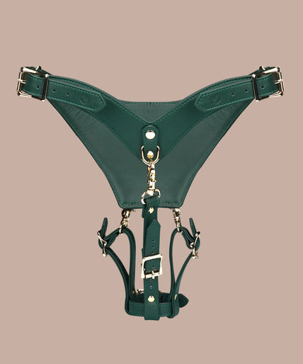 Liefdevolle Ziel Cow Leather Gedwongen Orgasme Strap-On Harnas – Mosgroen Chic
