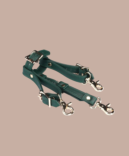 Liefdevolle Ziel Cow Leather Gedwongen Orgasme Strap-On Harnas – Mosgroen Chic