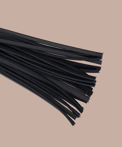Liebe Seele Heavy Leather Flogger with Studded Handle – Wine Red
